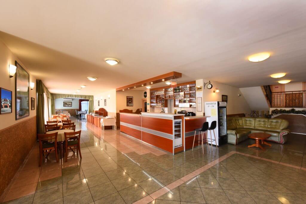 Platan Hotel Debrecín Exteriér fotografie