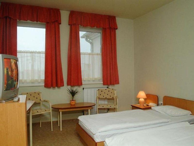 Platan Hotel Debrecín Exteriér fotografie
