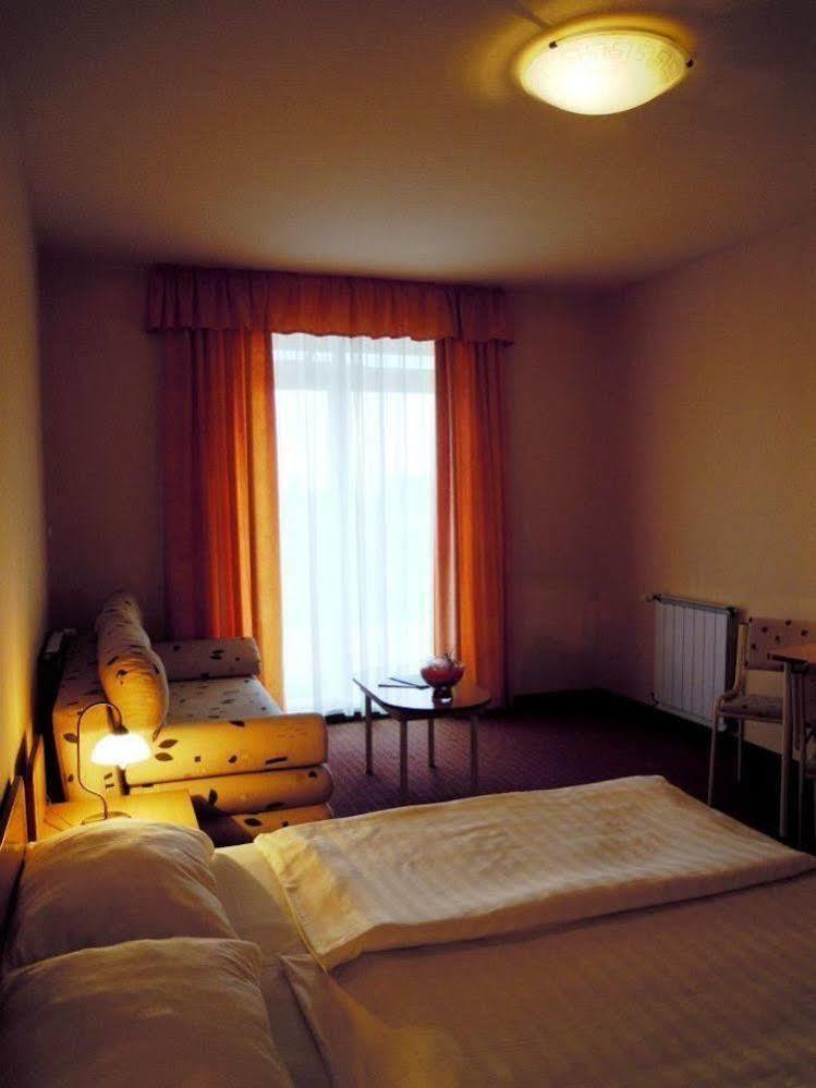 Platan Hotel Debrecín Exteriér fotografie