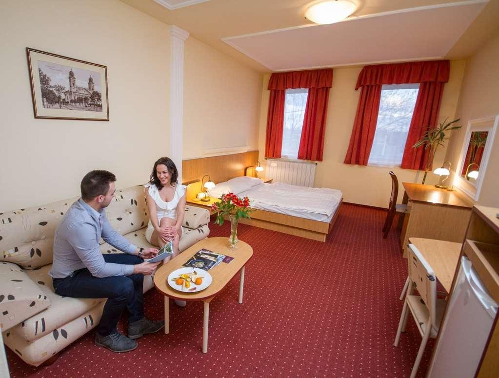 Platan Hotel Debrecín Pokoj fotografie
